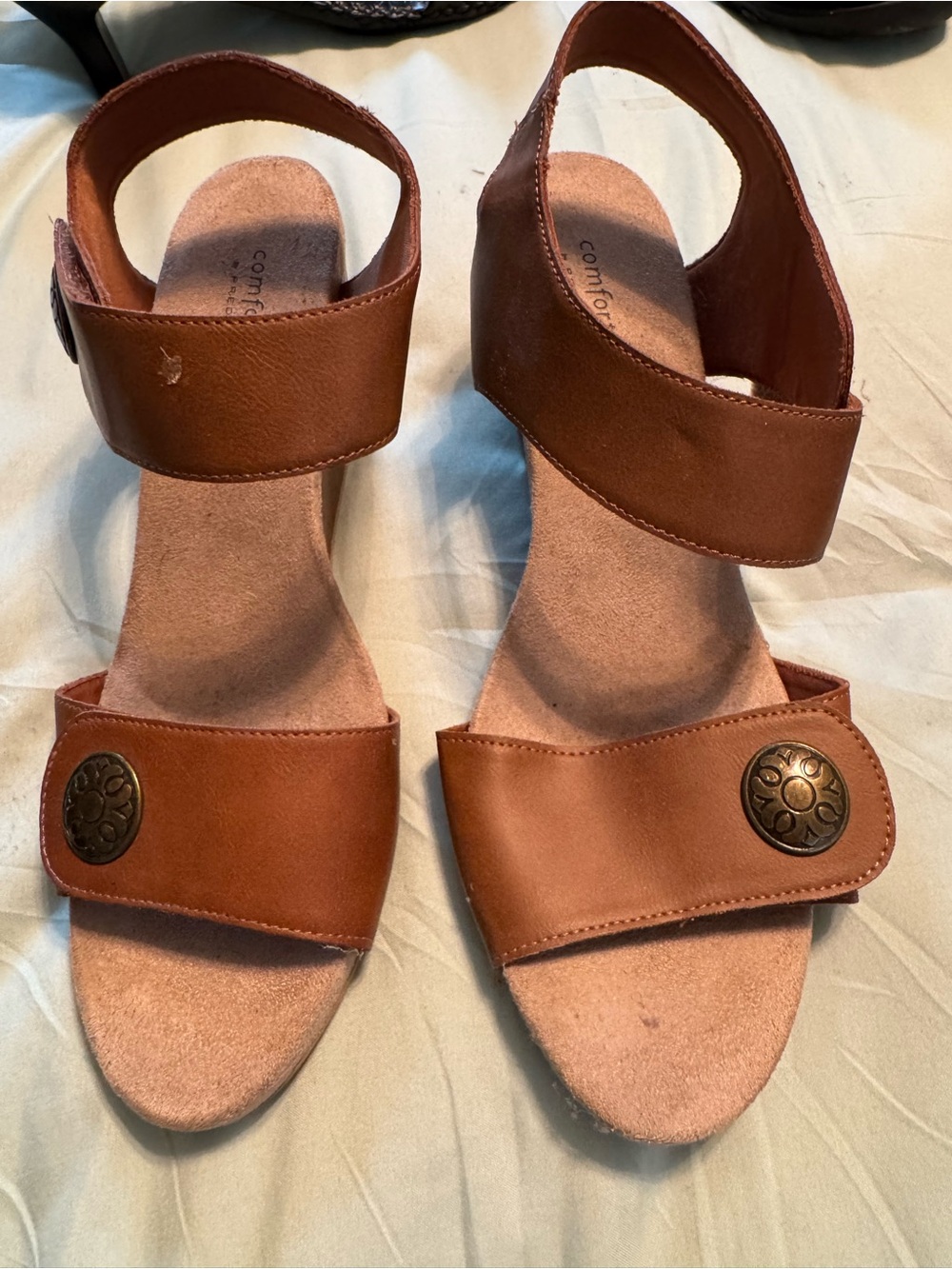 comfort plus by Predictions Tan Brown Strappy Sandals with Decorative Medallions